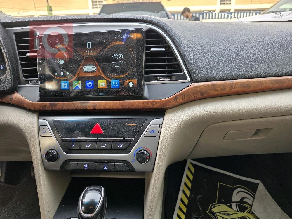 هیۆندای ئەلەنترا